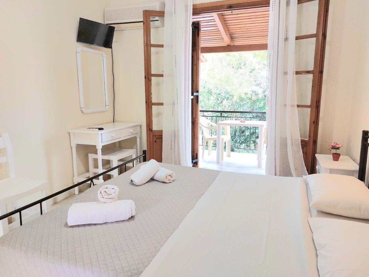 Athina Apartments Argassi Extérieur photo