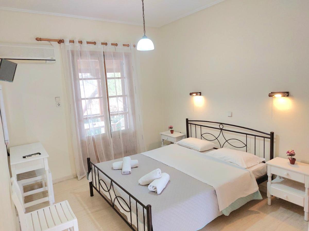 Athina Apartments Argassi Extérieur photo