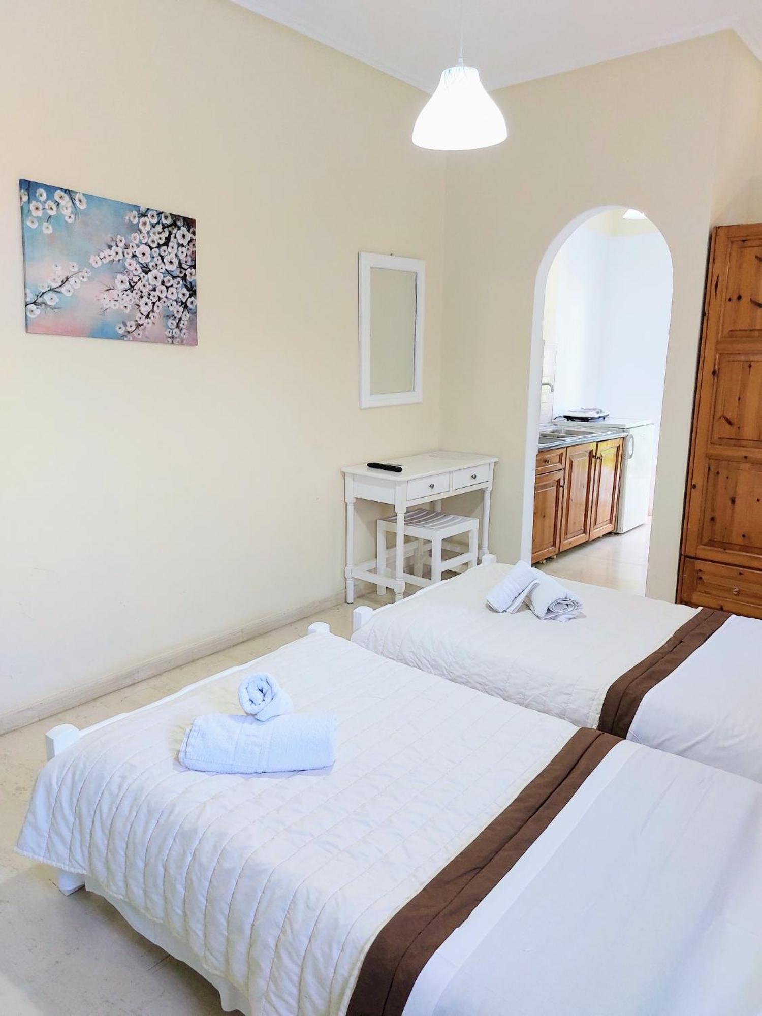 Athina Apartments Argassi Extérieur photo