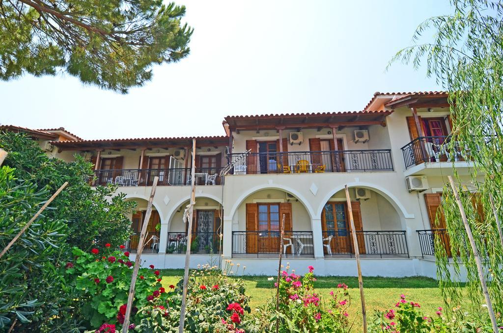 Athina Apartments Argassi Extérieur photo